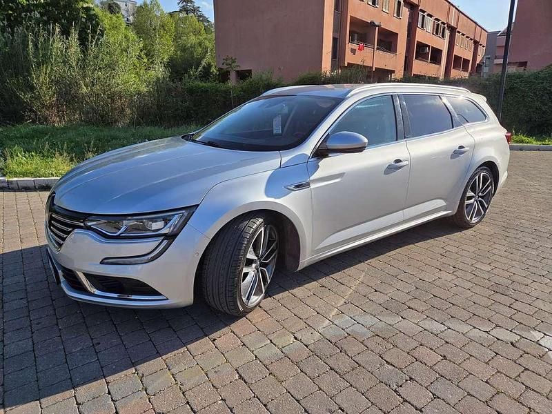 Käytetty Renault Talisman Intens 131 HP (96 kW) 2017 Hopea Farmari