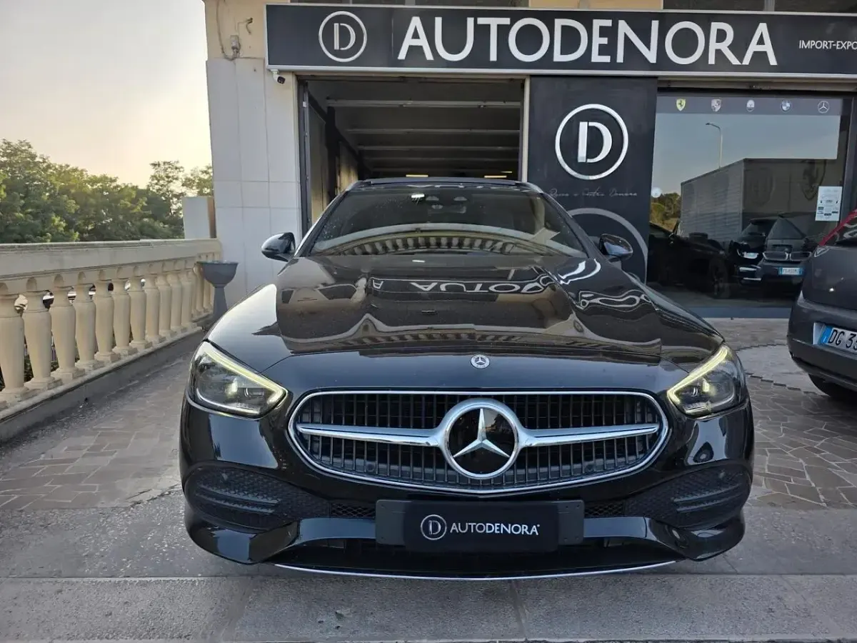Usata Mercedes C200 Premium 163 CV (119 kW) 2023 Nero Station wagon