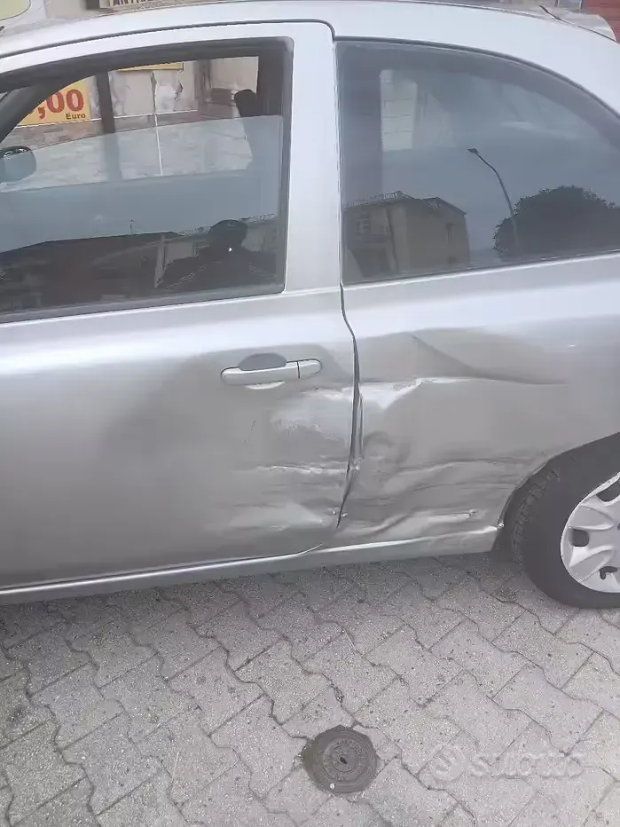 Usata Nissan Micra 65 CV (47 kW) 2006 Grigio Berlina