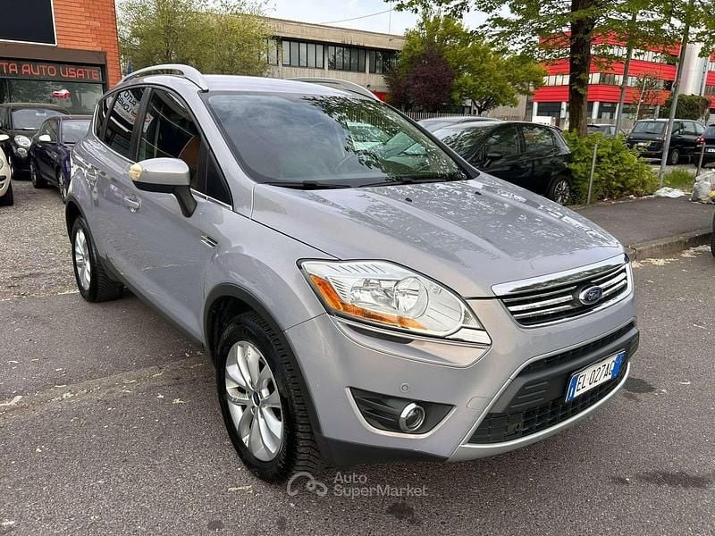 Usata Ford Kuga 163 CV (119 kW) 2012 Grigio SUV