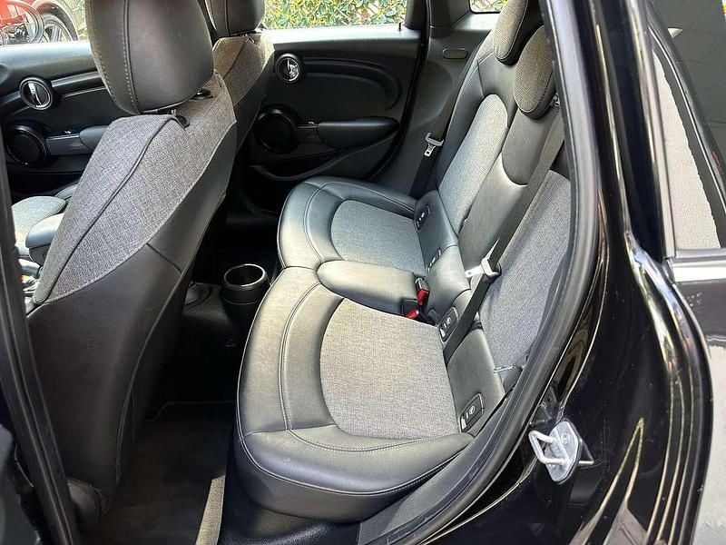 Usata Mini Cooper D 116 CV (85 kW) 2018 Nero Utilitaria