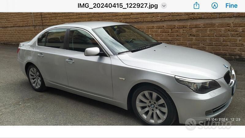Grigio Usata 2009 BMW 520 Tre volumi | 10.495 € (Molto cara) - Immagine 1/4