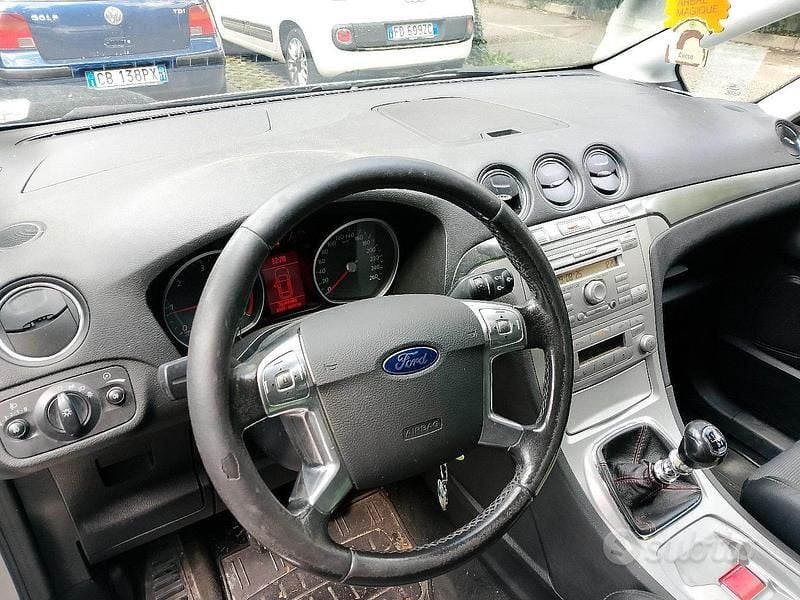Usata Ford S-MAX 145 CV (106 kW) 2007 Monovolume