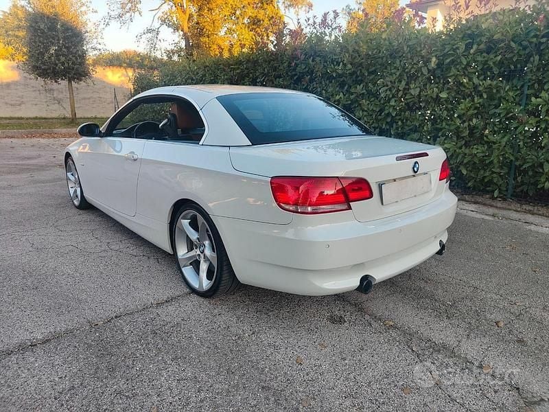 Usata BMW 335 Cabriolet M Sport 306 CV (225 kW) 2008 Bianco Cabrio