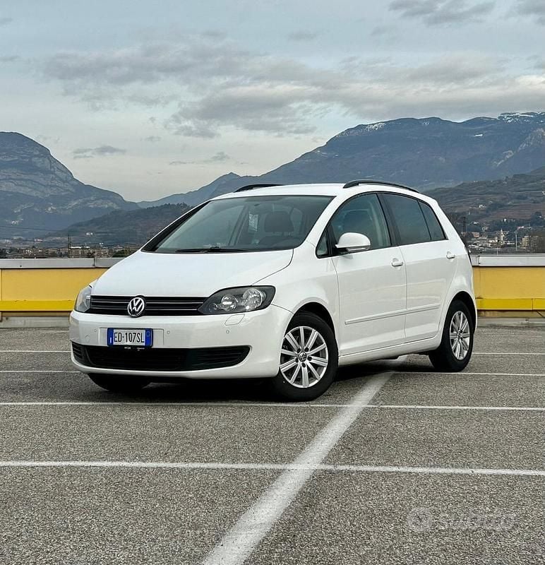 Bianco Usata 2010 VW Golf Highline Tre volumi | 5300 € (Ottimo prezzo) - Immagine 1/4