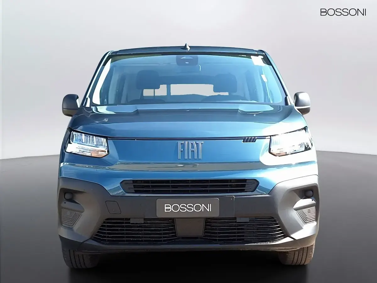 Nuova Fiat Doblò 100 CV (73 kW) 2026 Blu Monovolume