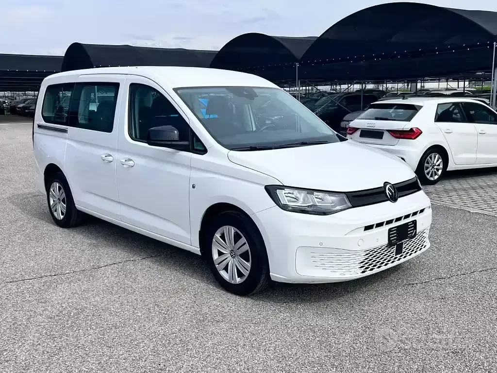 Usata VW Caddy Maxi 122 CV (89 kW) 2024 Bianco Monovolume