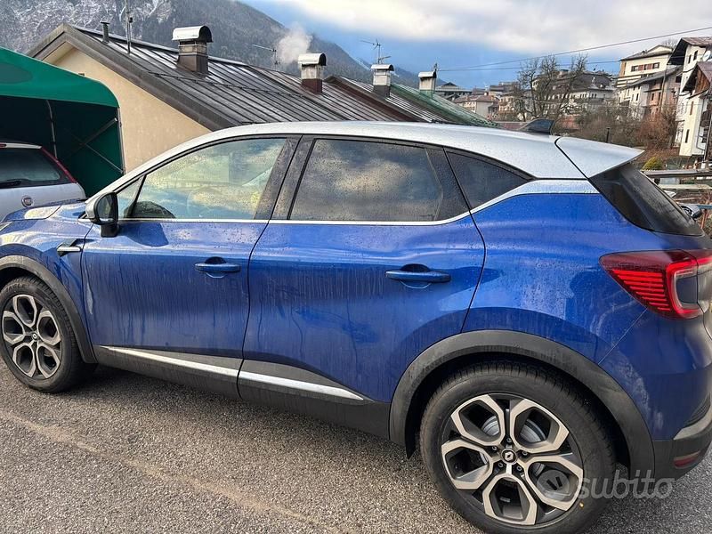 Usata Renault Captur 90 CV (66 kW) 2022 Blu SUV