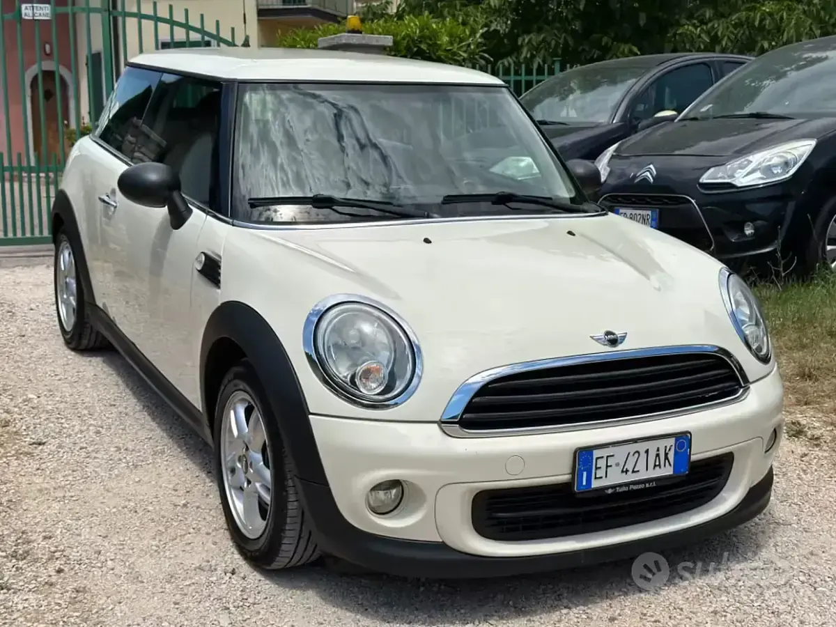 Usata Mini ONE 75 CV (55 kW) 2011 Bianco Utilitaria
