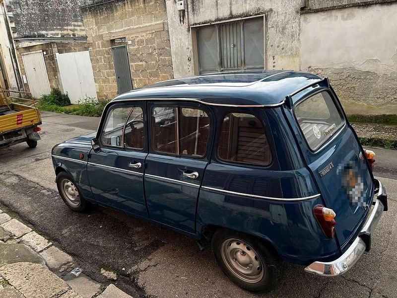 Usata Renault R4 33 CV (24 kW) 1981 Blu/azzurro Station wagon