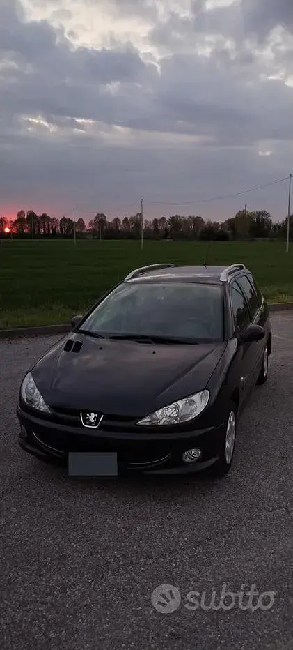 Usata Peugeot 206 68 CV (50 kW) 2006 Nero Station wagon