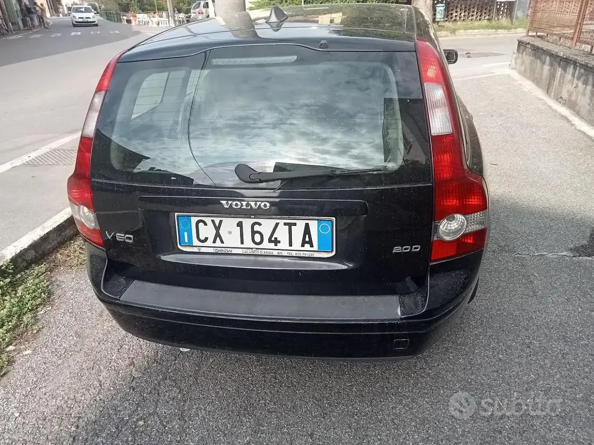 Usata Volvo V50 136 CV (100 kW) 2008 Nero Station wagon