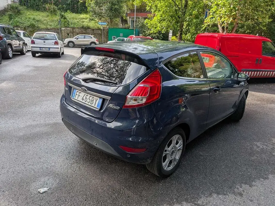 Usado Ford Fiesta Titanium 101 HP (74 kW) 2016 Citadino