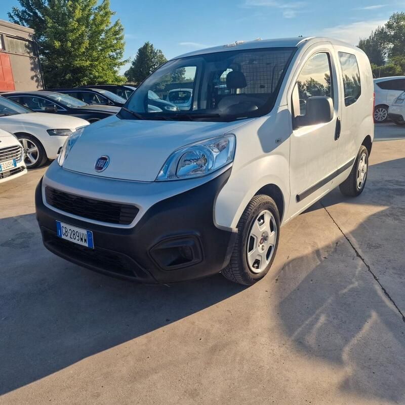 Bianco Usata 2020 Fiat Fiorino Monovolume | 8000 € (Buon prezzo) - Immagine 1/4