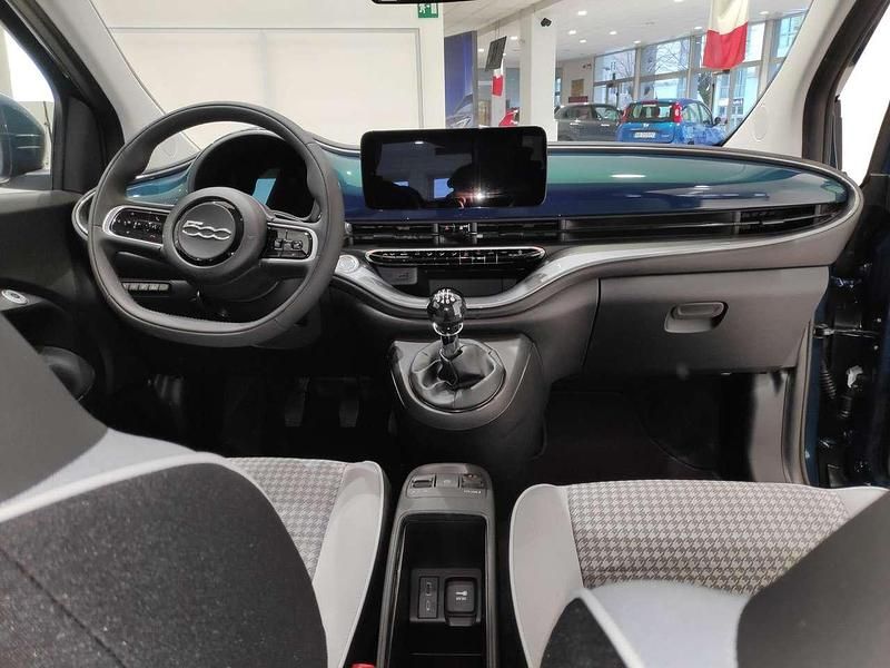 Nuova Fiat 500 Pop 65 CV (47 kW) 2026 Blu/azzurro Berlina