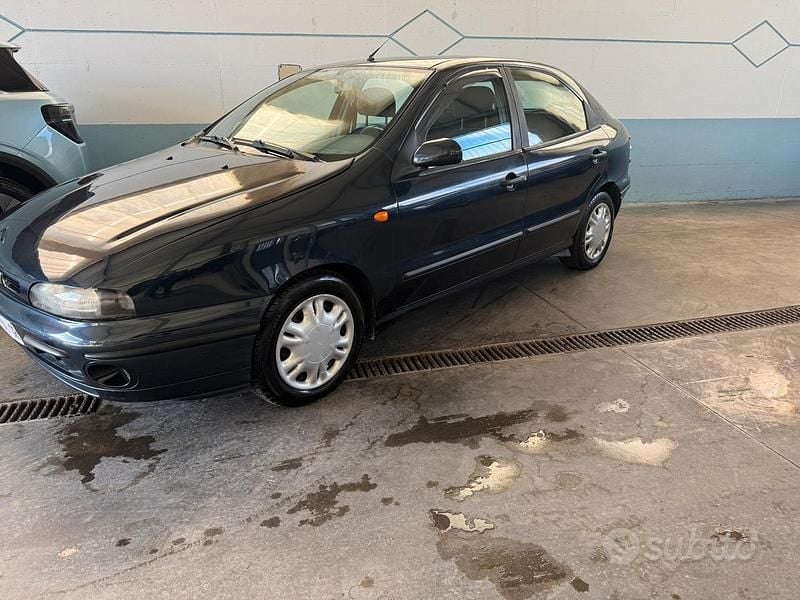 Blu Usata 1997 Fiat Brava Utilitaria | 1650 € (Buon prezzo) - Immagine 1/4