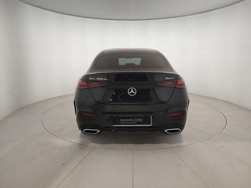 Nuova Mercedes GLC300 AMG Line Premium 333 CV (244 kW) 2025 Nero Coupé