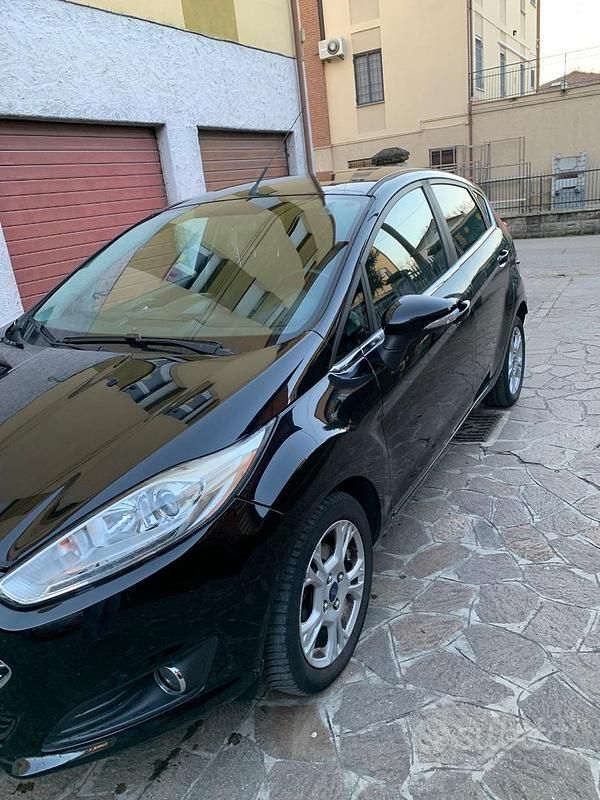 Usata Ford Fiesta Titanium 92 CV (67 kW) 2016 Nero Berlina