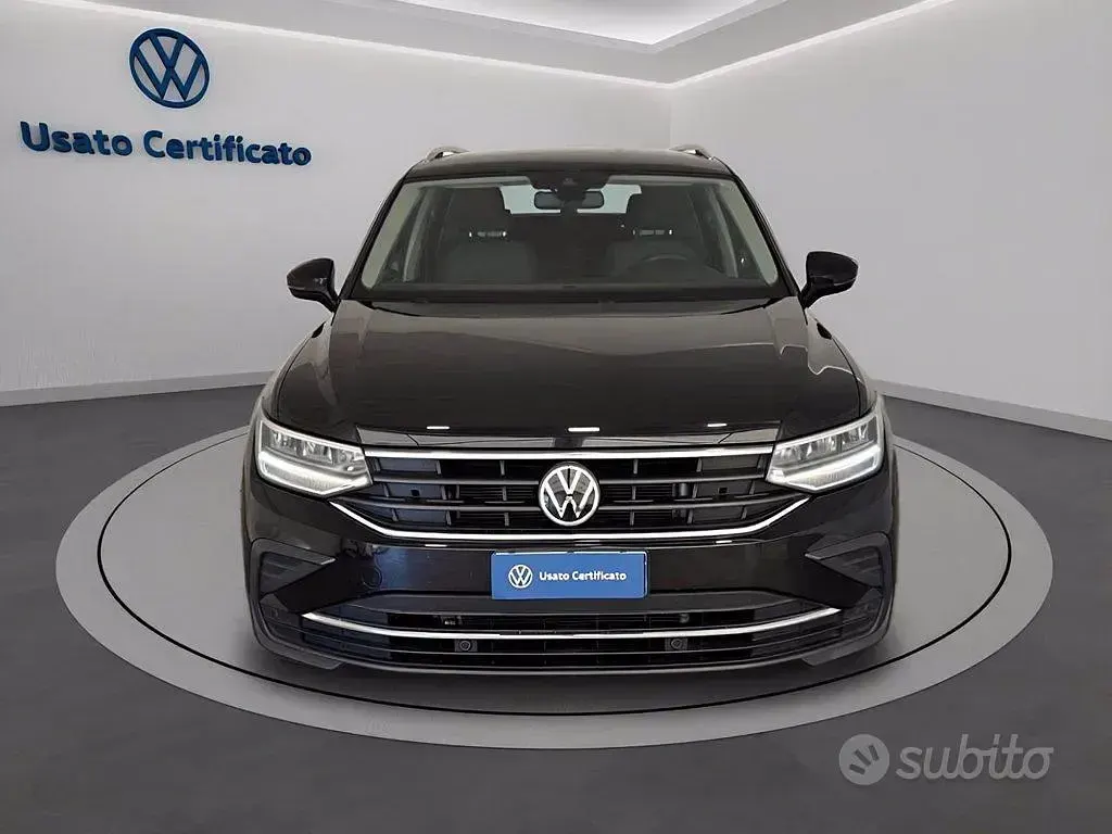 Usata VW Tiguan Life 150 CV (110 kW) 2021 Nero perla SUV