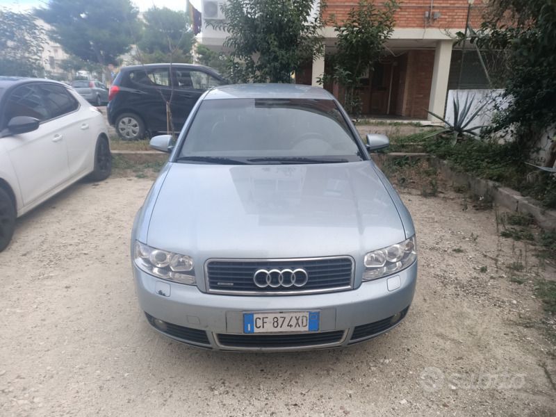 Blu Usata 2003 Audi A4 Tre volumi | 5000 € (Molto cara) - Immagine 1/4