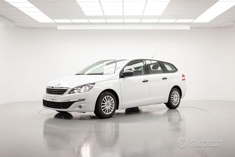 Bianco Usata 2016 Peugeot 308 Active Station wagon | 6890 € (Buon prezzo) - Immagine 1/4
