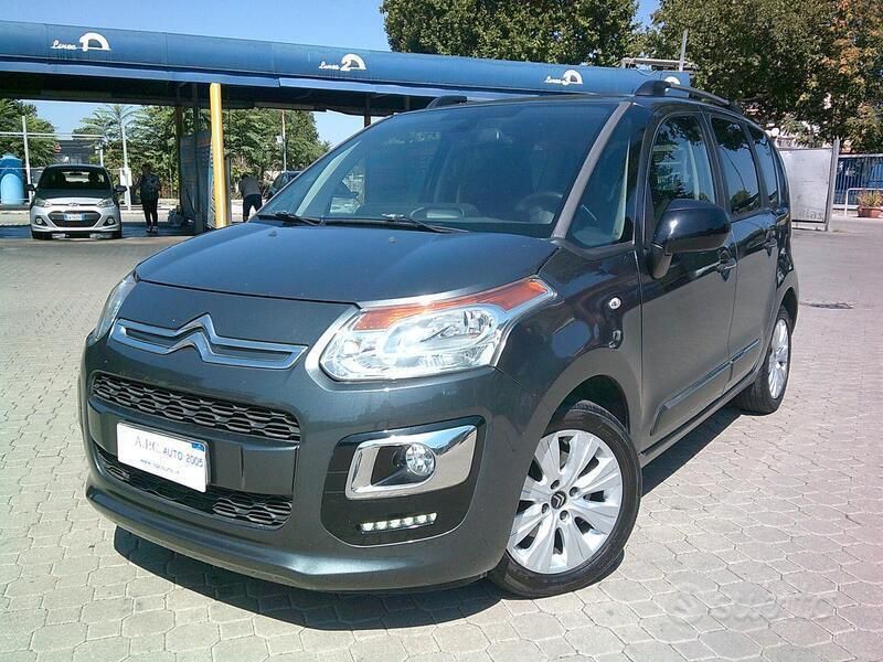 Grigio Usata 2016 Citroën C3 Picasso Exclusive Monovolume | 7800 € (Buon prezzo) - Immagine 1/4