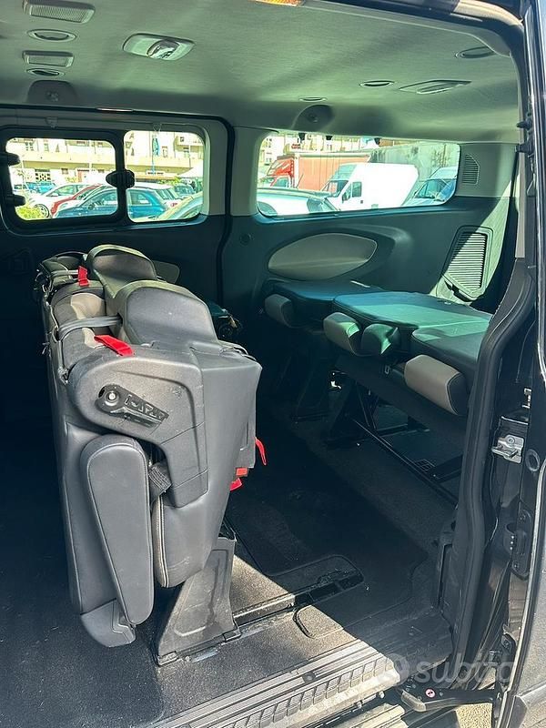 Usata Ford Tourneo 101 CV (74 kW) 2016 Nero