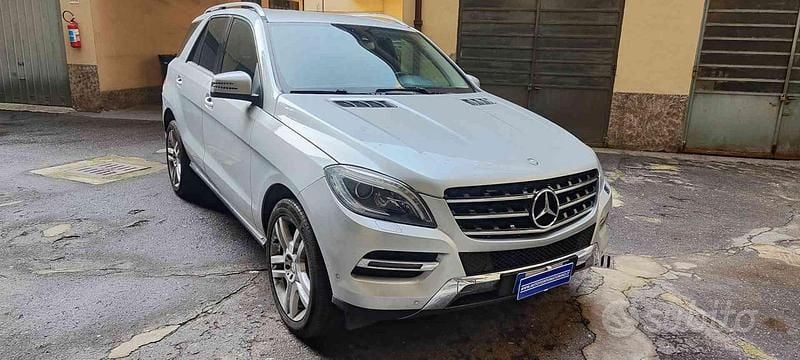 Usata Mercedes ML250 204 CV (150 kW) 2014 Grigio metallizzato SUV