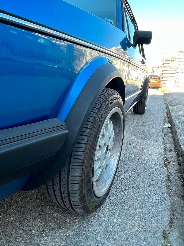 Usata VW Golf Cabriolet 99 CV (72 kW) 1986 Blu Cabrio