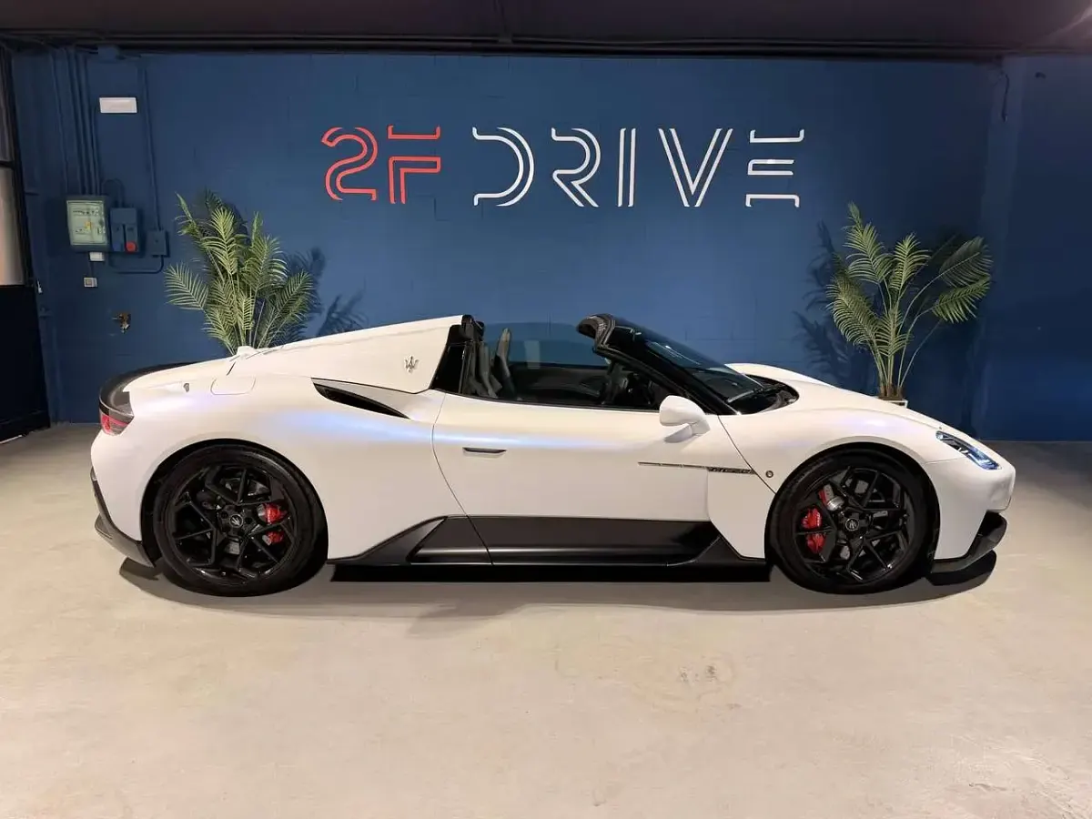 Usata Maserati MC20 630 CV (463 kW) 2024 Bianco audace Cabrio