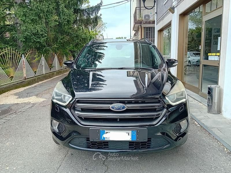 Usata Ford Kuga ST-Line 150 CV (110 kW) 2019 Nero SUV