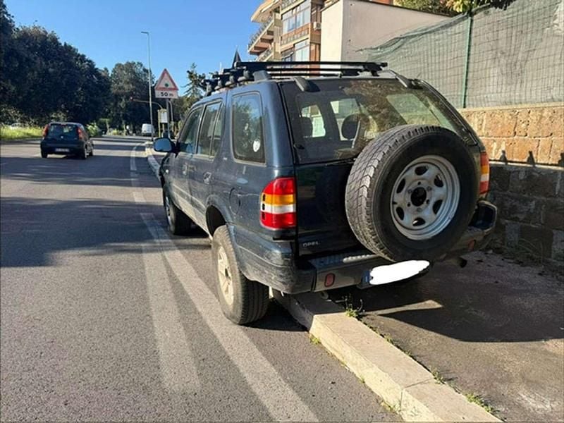 Usata Opel Frontera Limited 120 CV (88 kW) 2003 Nero SUV