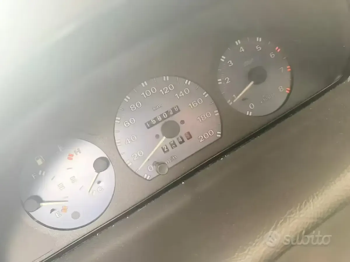 Usata Fiat Punto 60 CV (44 kW) 1998 Verde Berlina