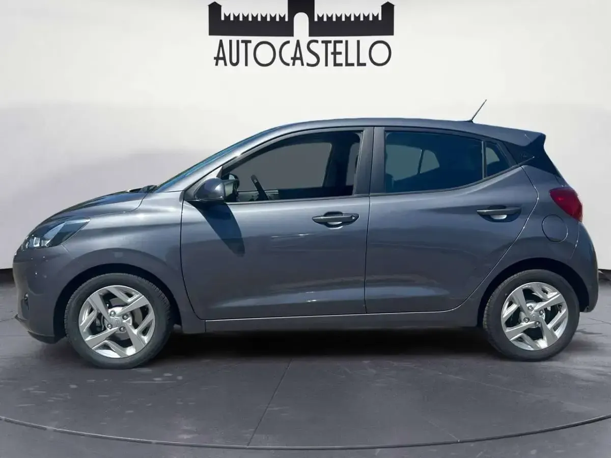Usata Hyundai i10 67 CV (49 kW) 2020 Grigio scuro Utilitaria