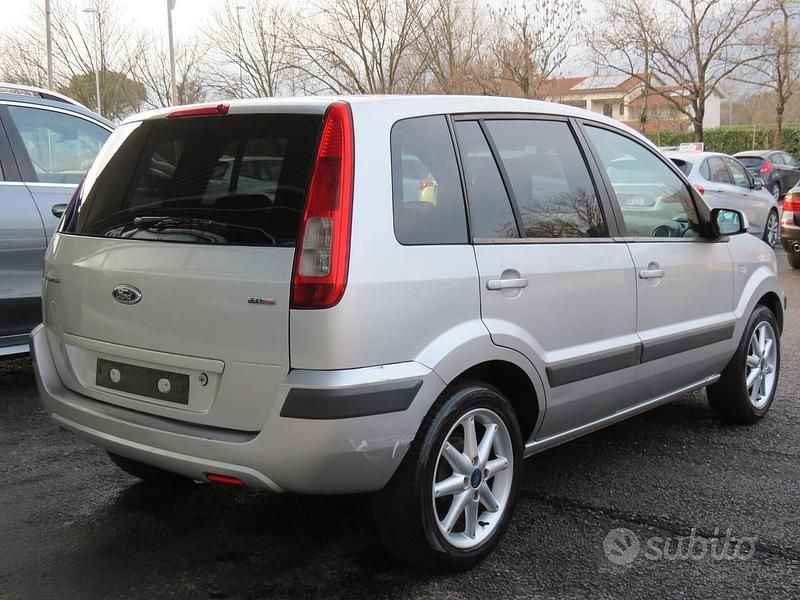 Usata Ford Fusion 67 CV (49 kW) 2007 Grigio Utilitaria