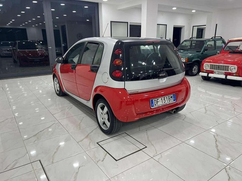 Usata Smart ForFour Pulse 95 CV (69 kW) 2006 Rosso Utilitaria