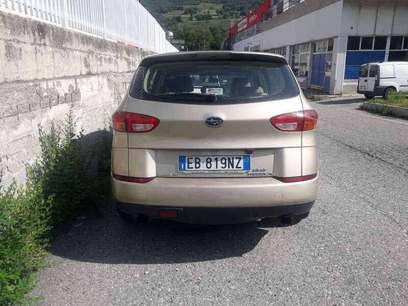 Usata Subaru Tribeca 245 CV (180 kW) 2007 Grigio SUV