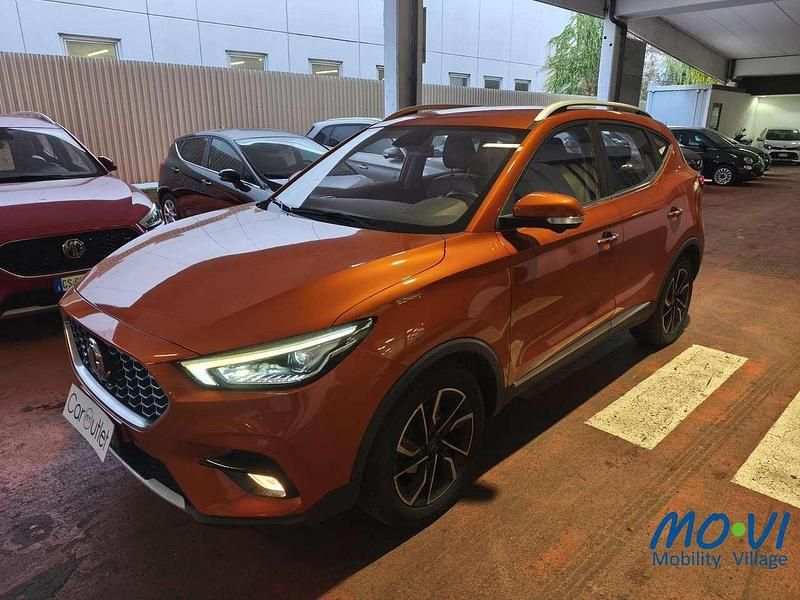 Usata MG ZS Luxury 111 CV (81 kW) 2022 Arancione Berlina