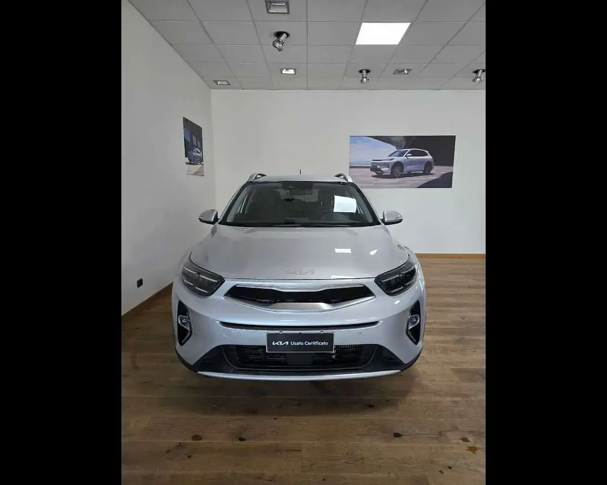 Usata Kia Stonic Style 99 CV (72 kW) 2023 Argento SUV
