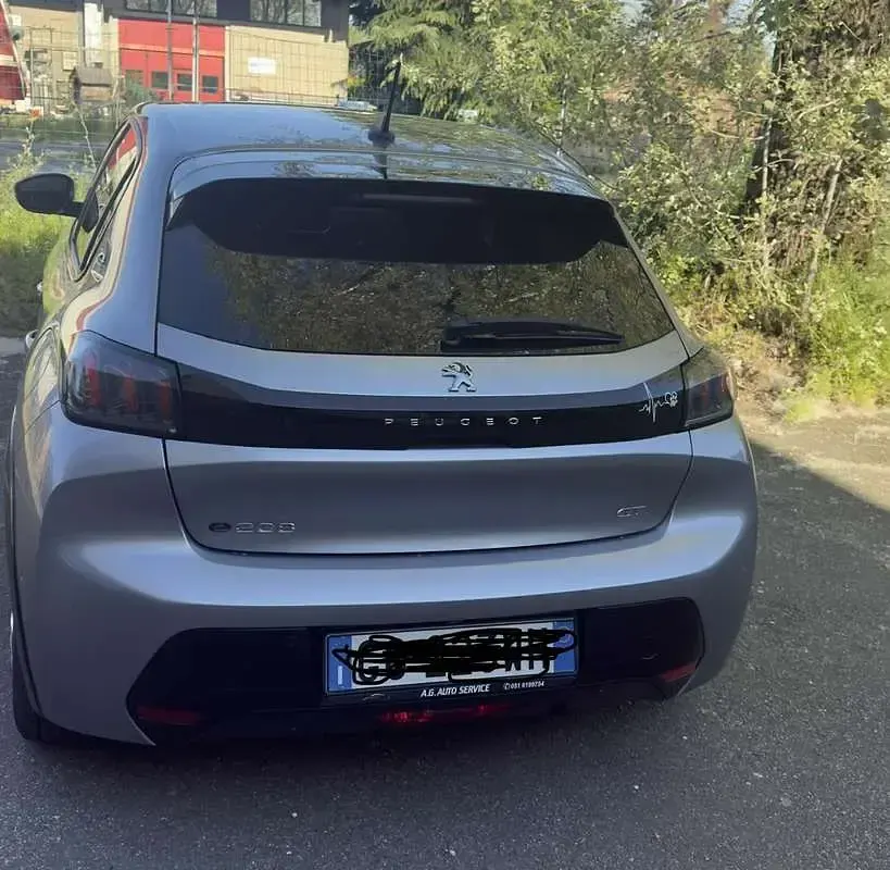 Usata Peugeot e-208 GT 56 kW (77 CV) 2020 Utilitaria