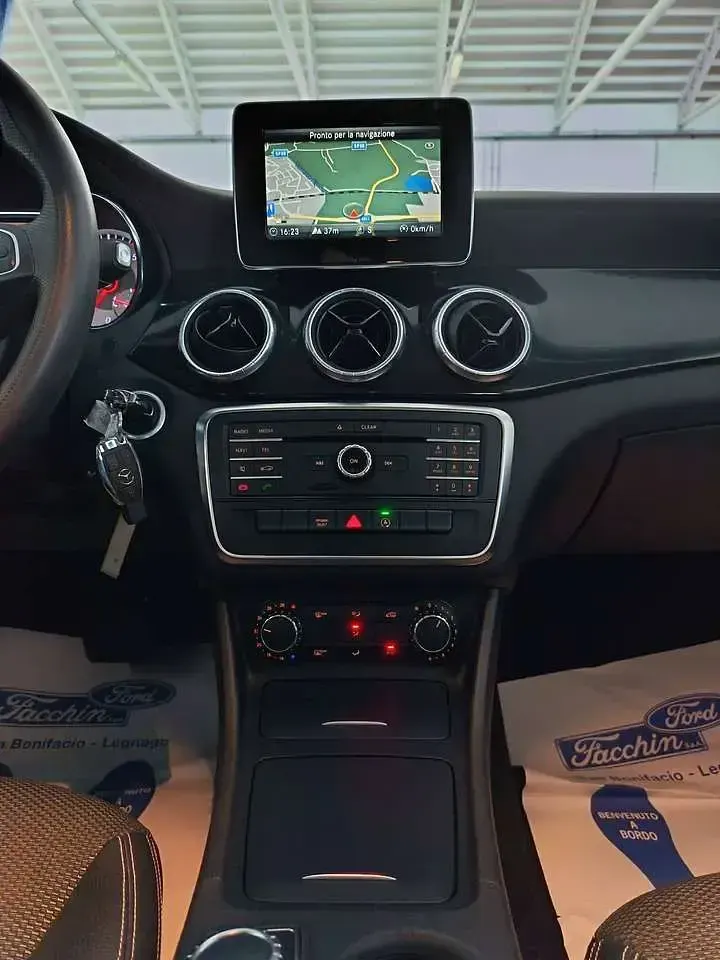 Usata Mercedes CLA220 177 CV (130 kW) 2017 Nero Coupé