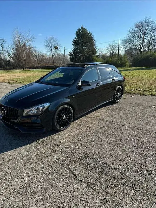 Usata Mercedes CLA200 Shooting Brake Night 136 CV (100 kW) 2019 Nero Station wagon
