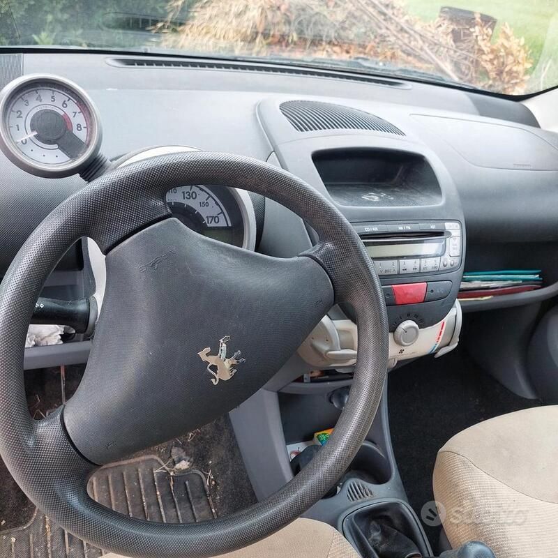 Usata Peugeot 107 68 CV (50 kW) 2005 Nero Utilitaria