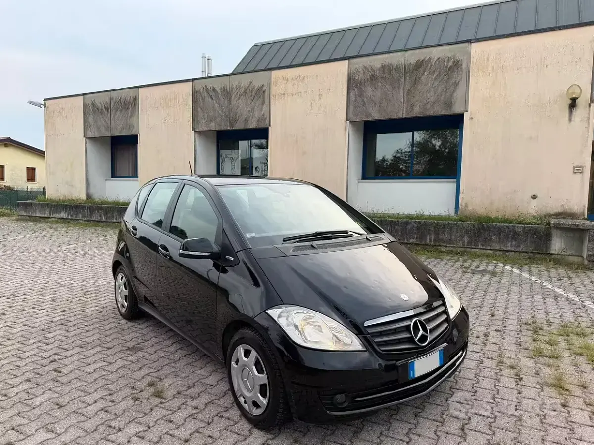 Usata Mercedes A160 82 CV (60 kW) 2010 Nero Berlina