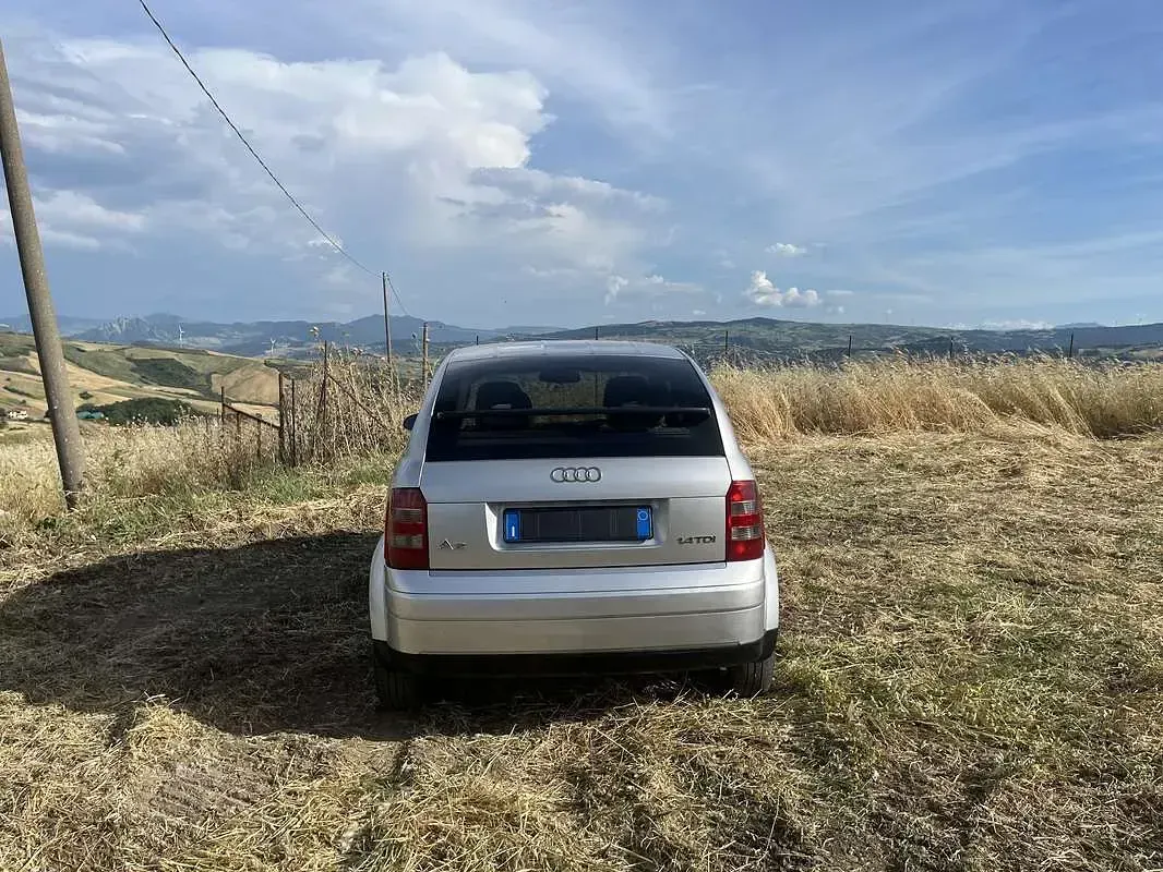 Usata Audi A2 Comfort 75 CV (55 kW) 2003 Utilitaria
