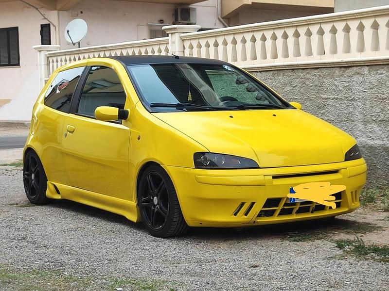 Usata Fiat Punto 131 CV (96 kW) 2002 Giallo Utilitaria