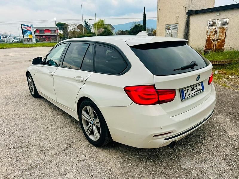 Usata BMW 316 Sport Line 116 CV (85 kW) 2016 Bianco Station wagon