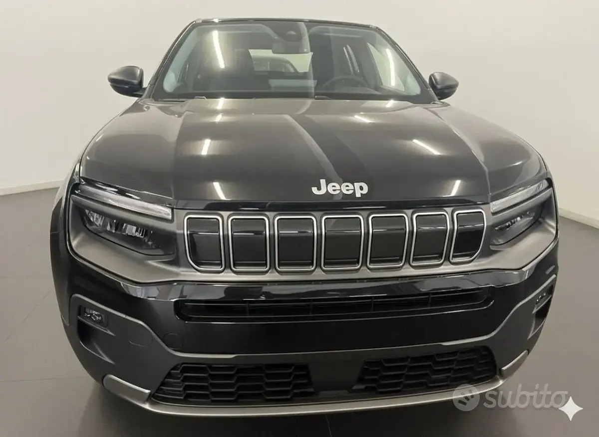 Nuova Jeep Avenger Longitude 101 CV (74 kW) 2025 Nero SUV