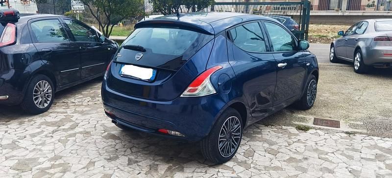 Usata Lancia Ypsilon S 69 CV (50 kW) 2022 Blu Utilitaria