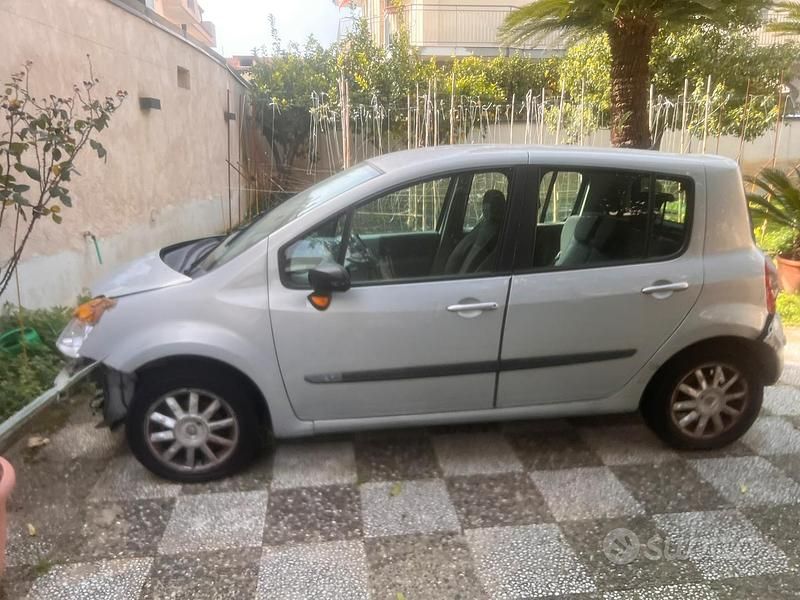 Usata Renault Modus 2006 Grigio Monovolume